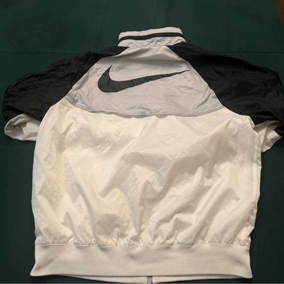 Nike White Mesh Jacket - Picture 3 of 4